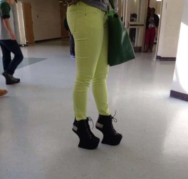 cringeworthy footwear 5 Cringeworthy Shoes That Leave Lasting Impressions (20 photos)