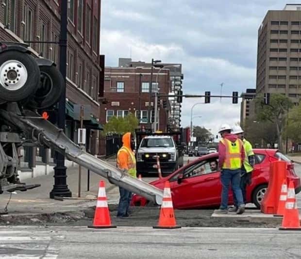 driving fails 16 Insane Driving Fails #29 (20 photos)