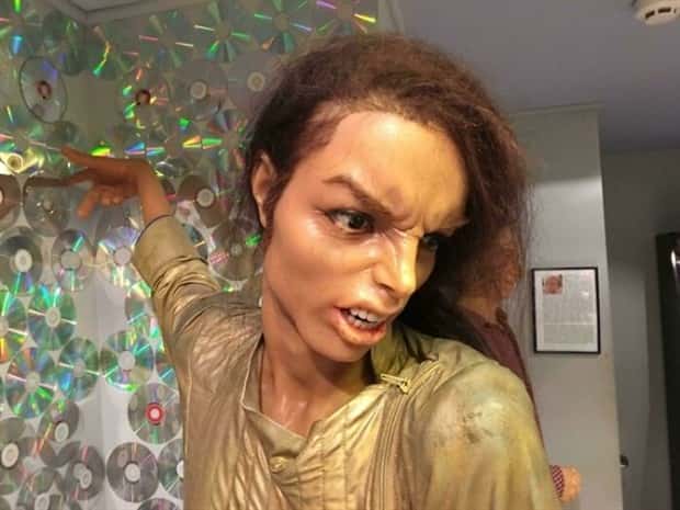 22 Wax Figures That Never Should Have Been Made (22 photos)