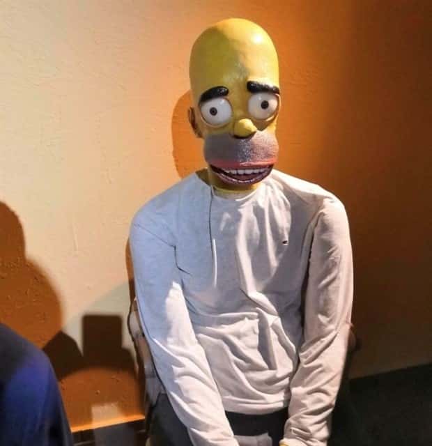 22 Wax Figures That Never Should Have Been Made (22 photos)