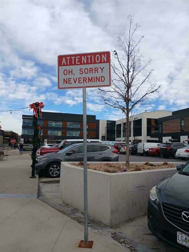 funny signs 12 35 Funny Signs That Demand Your Attention (35 photos)