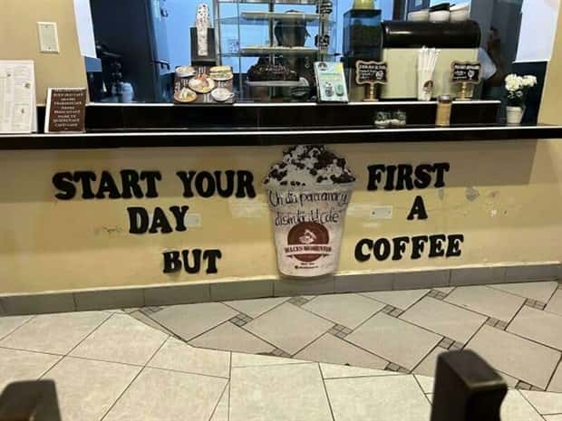funny signs 31 35 Funny Signs That Demand Your Attention (35 photos)