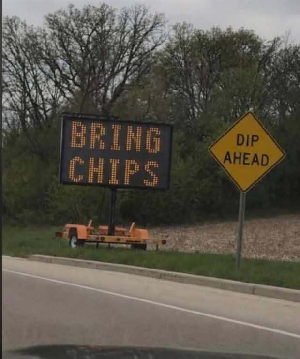 funny signs 5 35 Funny Signs That Demand Your Attention (35 photos)