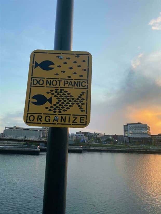 funny signs 7 35 Funny Signs That Demand Your Attention (35 photos)