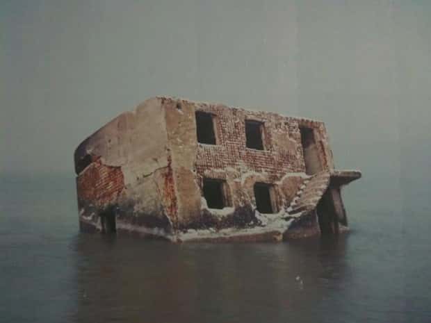 Liminal Places That Feel Unsettlingly Strange (21 photos)