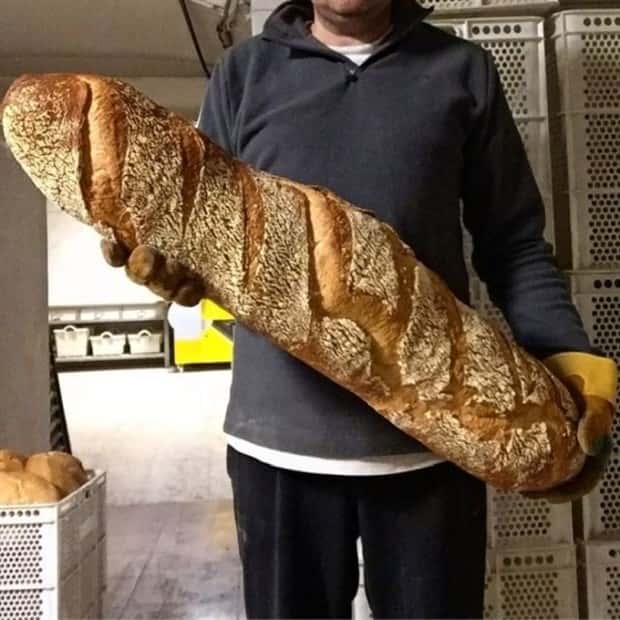 Extreme Sized Food That Stands (20 photos)