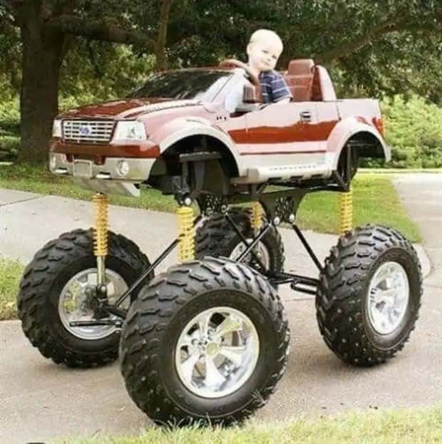 Weird Truck Builds Straight from Redneck Country (24 photos)