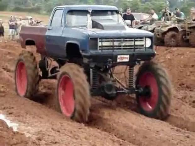 Weird Truck Builds Straight from Redneck Country (24 photos)