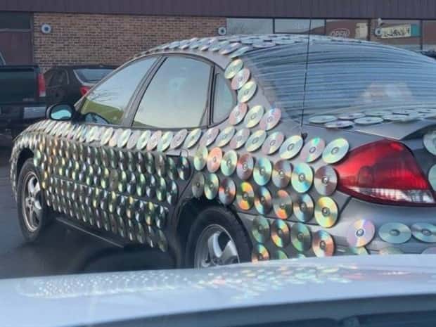 wild car customization 15 Car Customizations That Went Way Too Far (22 photos)