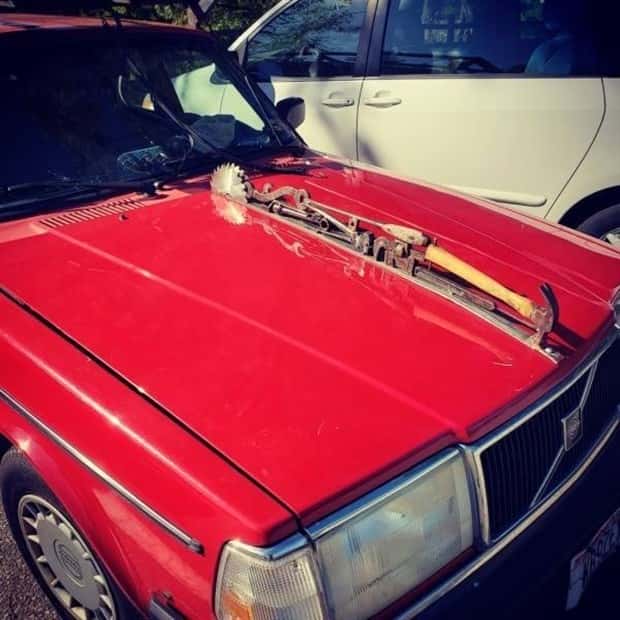 wild car customization 18 Car Customizations That Went Way Too Far (22 photos)