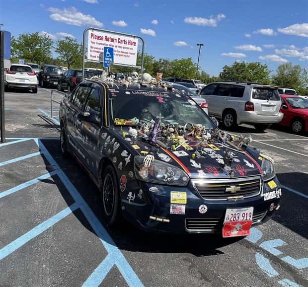 wild car customization 22 Car Customizations That Went Way Too Far (22 photos)