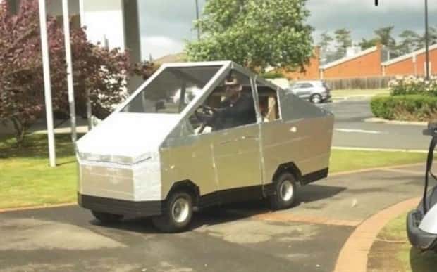 wild car customization 6 Car Customizations That Went Way Too Far (22 photos)