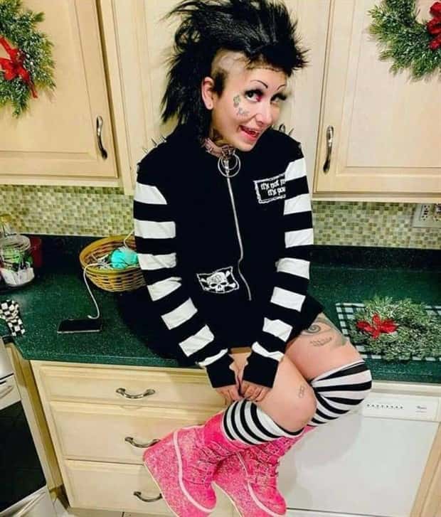 Strange Haircuts that Cannot Go Unnoticed #46 (18 photos)