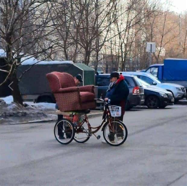 People Who Left Common Sense at Home (21 photos)