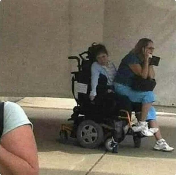 People Who Left Common Sense at Home (21 photos)