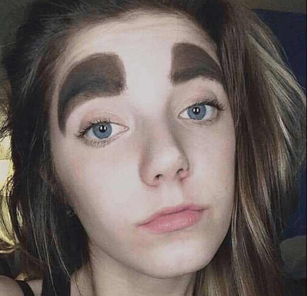 Wild Eyebrows That Went Totally Rogue (30 photos)