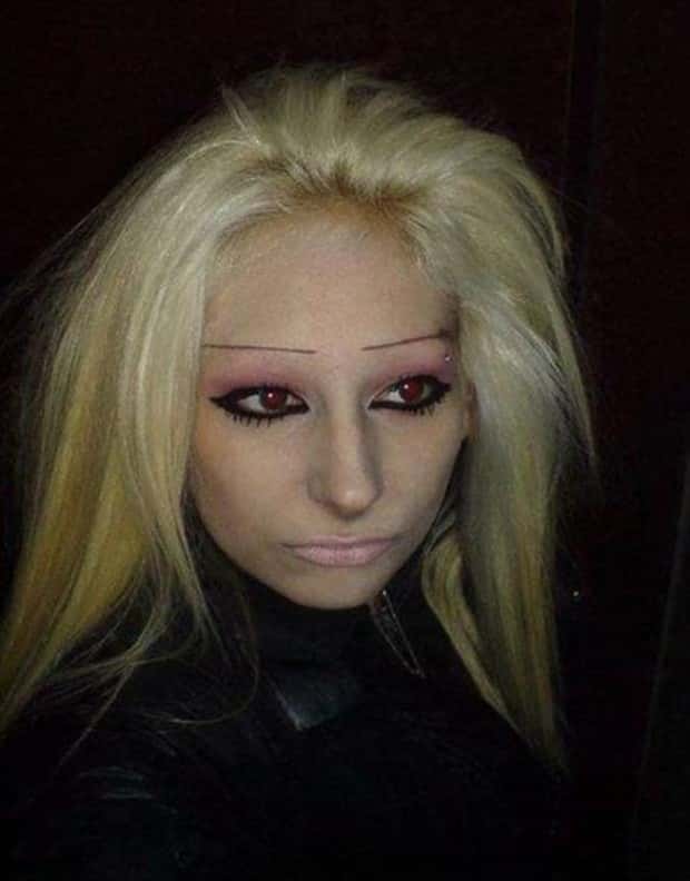 Wild Eyebrows That Went Totally Rogue (30 photos)