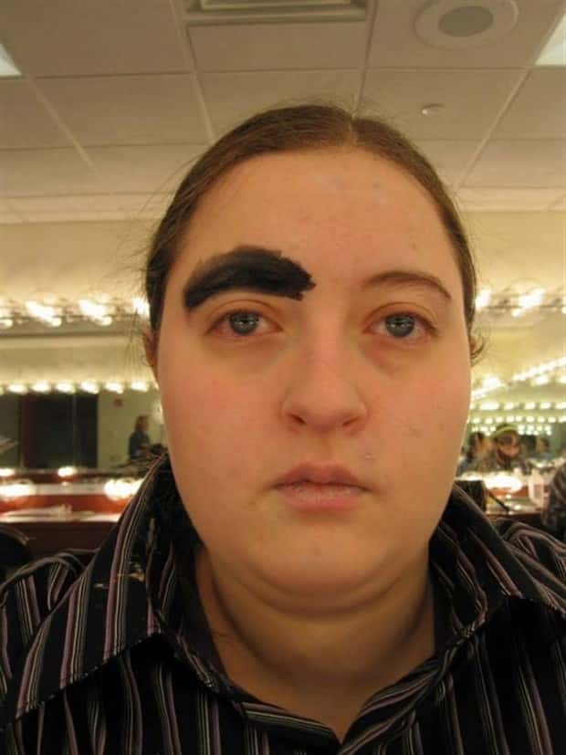 Wild Eyebrows That Went Totally Rogue (30 photos)