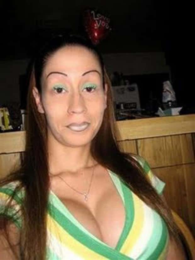 Wild Eyebrows That Went Totally Rogue (30 photos)