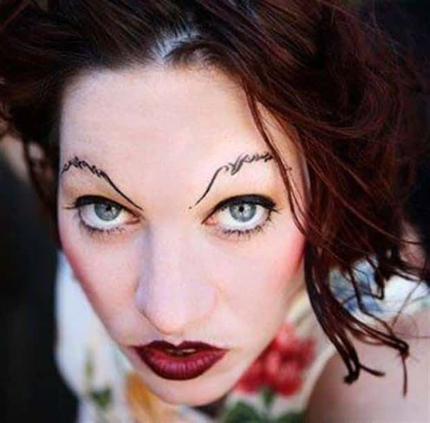 Wild Eyebrows That Went Totally Rogue (30 photos)
