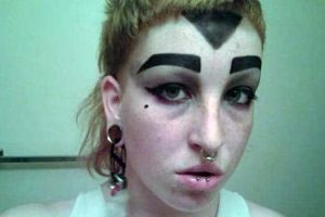 Wild Eyebrows That Went Totally Rogue (30 photos)