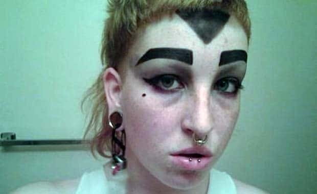 Wild Eyebrows That Went Totally Rogue (30 photos)