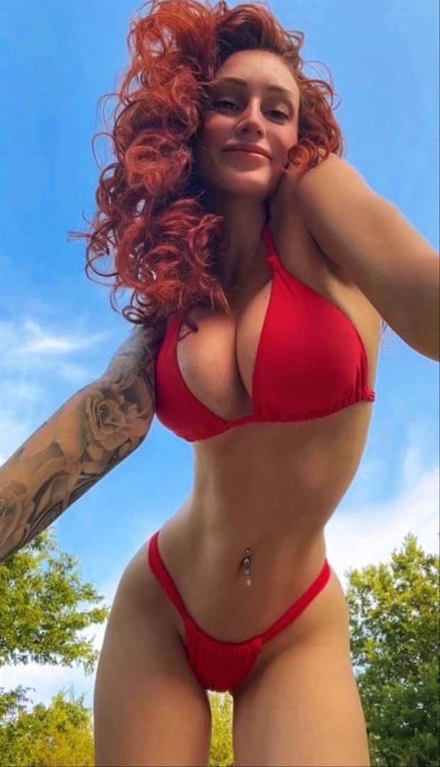 Hot Girls Love Wearing Red #14 (20 photos)