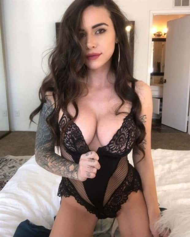 Hot Tattooed Girls #35 (22 photos)