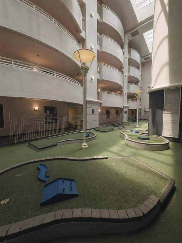 liminal places 12 Unsettling Liminal Spaces That Feel Surreal (20 photos)