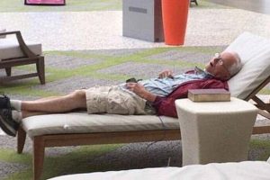 These Men Absolutely Dread Shopping Days (21 photos)