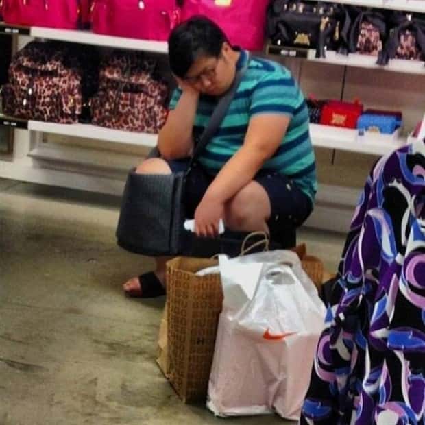 men hate shopping 7 These Men Absolutely Dread Shopping Days (21 photos)