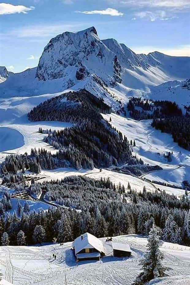 mountains in winter 1 25 Breathtaking Images of Mountains in Winter (25 photos)