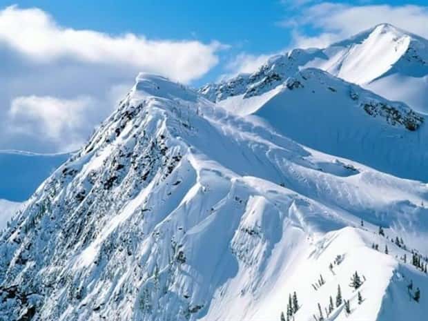 mountains in winter 17 25 Breathtaking Images of Mountains in Winter (25 photos)