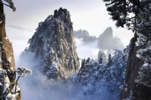 25 Breathtaking Images of Mountains in Winter (25 photos)