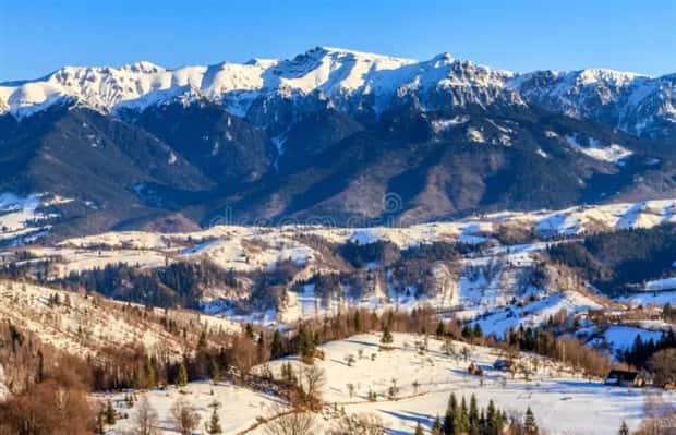 mountains in winter 22 25 Breathtaking Images of Mountains in Winter (25 photos)