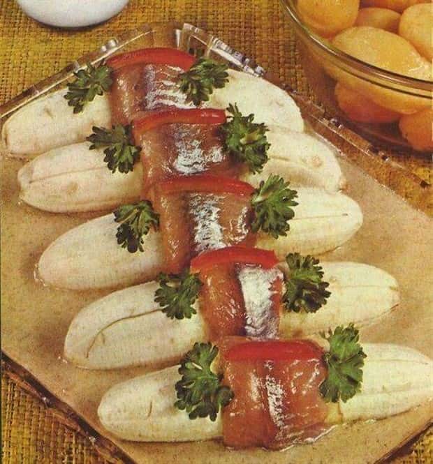 Vintage Meals That Nobody Should Ever Recreate (20 photos)