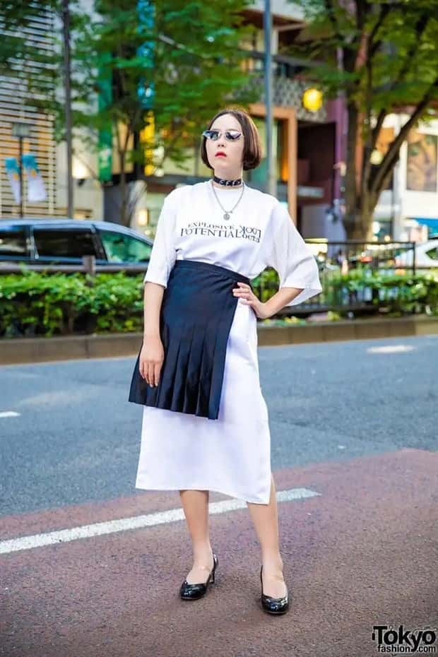 tokyo street fashion 16 Tokyo Street Fashion Gets Wildly Creative (35 photos)