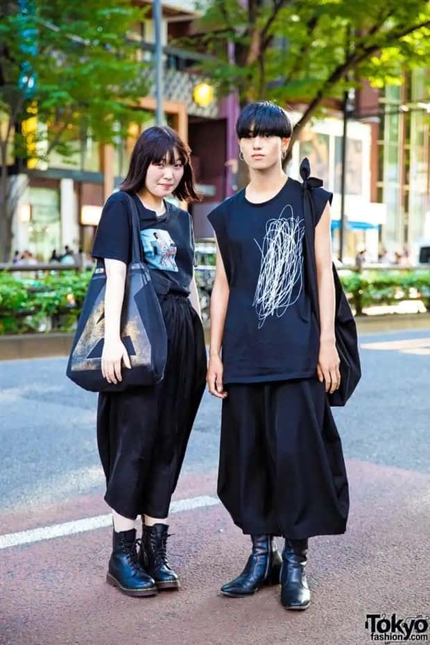 tokyo street fashion 18 Tokyo Street Fashion Gets Wildly Creative (35 photos)
