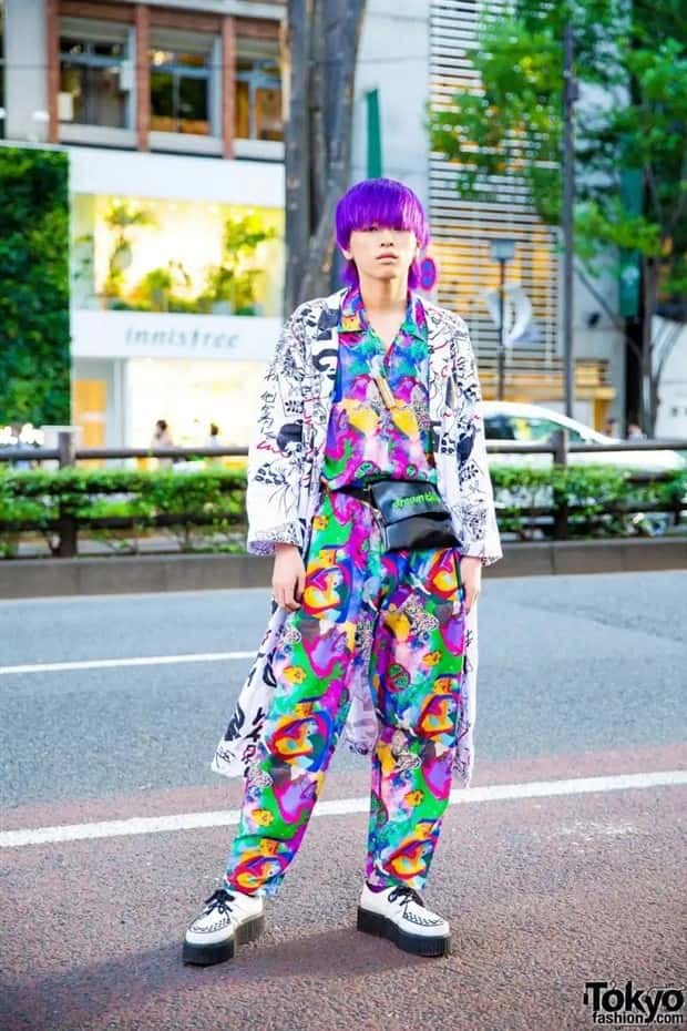 tokyo street fashion 24 Tokyo Street Fashion Gets Wildly Creative (35 photos)