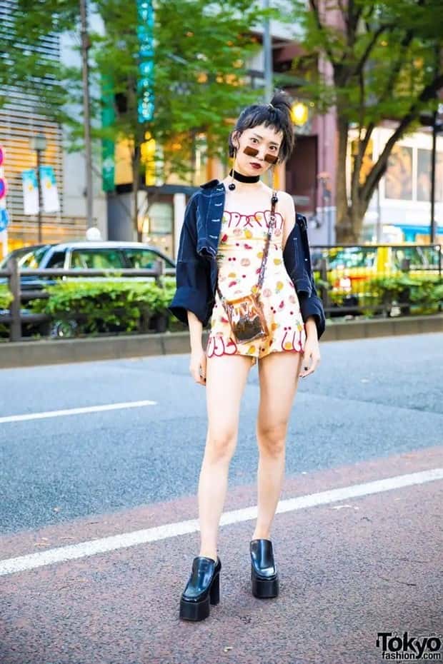 tokyo street fashion 27 Tokyo Street Fashion Gets Wildly Creative (35 photos)