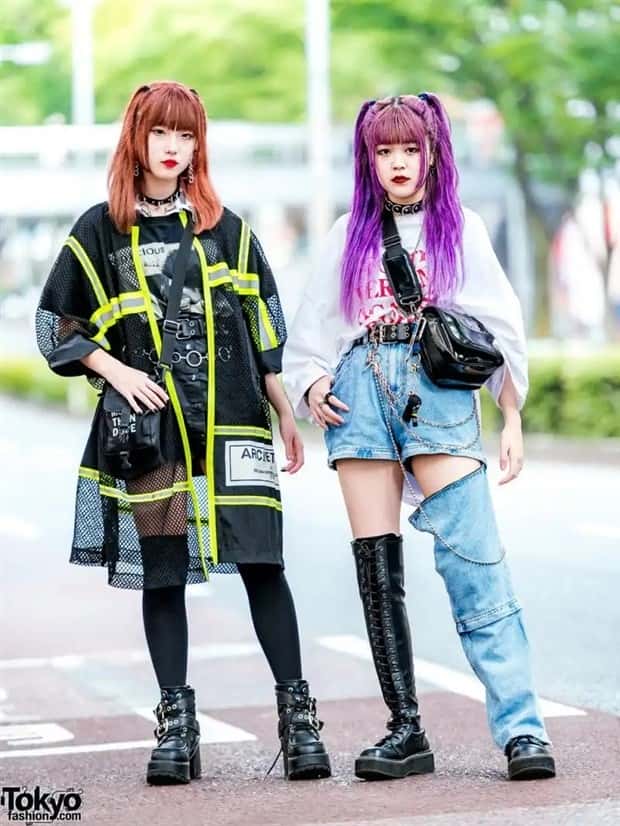 tokyo street fashion 3 Tokyo Street Fashion Gets Wildly Creative (35 photos)