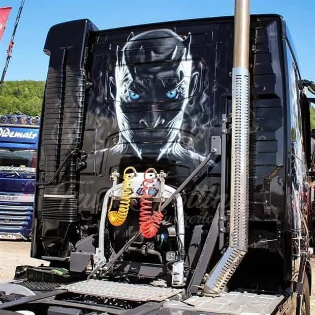 truck airbrushing 11 Amazing Truck Airbrush Designs That Stand Out (27 photos)
