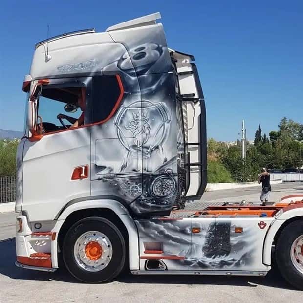 truck airbrushing 20 Amazing Truck Airbrush Designs That Stand Out (27 photos)