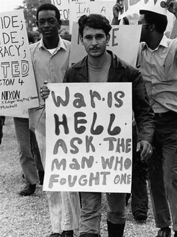 vietnam anri war signs 15 Historic Anti–Vietnam War Rally Signs (20 photos)