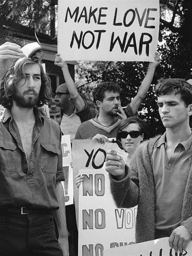 vietnam anri war signs 16 Historic Anti–Vietnam War Rally Signs (20 photos)