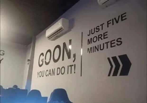 30 Accidental Design Mistakes That Failed Hilariously (30 photos)
