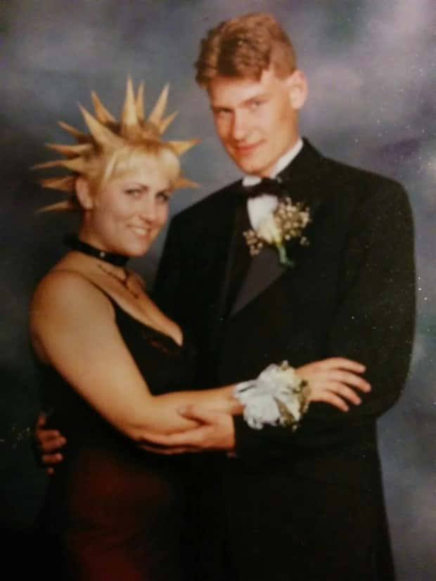 awkward childhood photos (13)