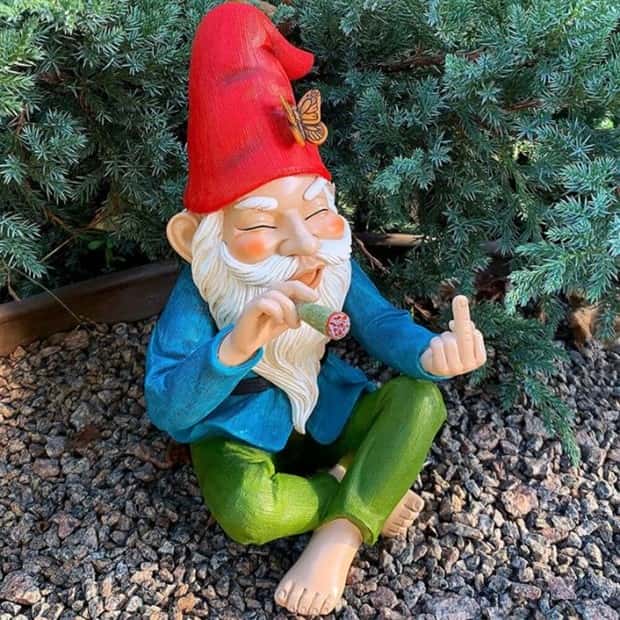 funny garden gnomes (10)