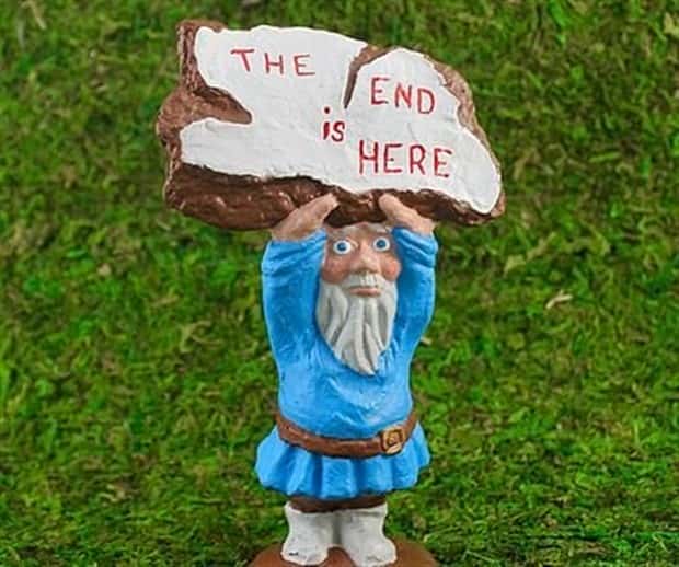 funny garden gnomes (7)