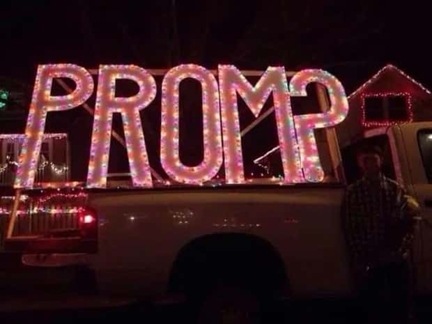 funny promposals (12)